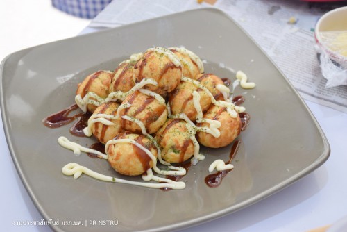 Language Centre’s lecturer organizes the Chinese Learning Activity through Takoyaki Cooking