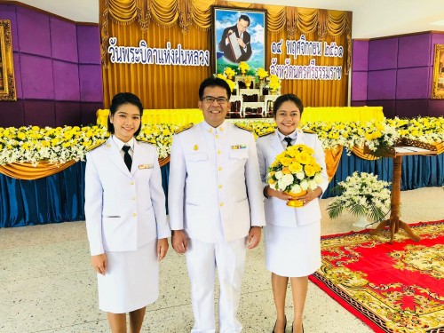 NSTRU’s staff representatives participate the provincial garland presentation ceremony to commemorate King Rama IX on the occasion of Father of the Royal Rainmaking Day 2018