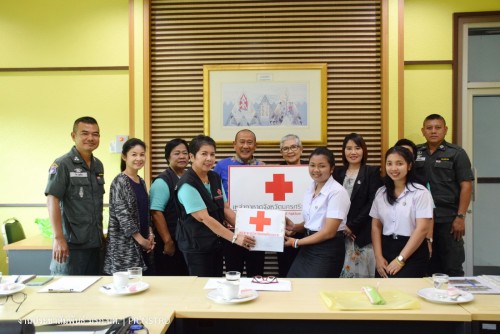NSTRU President warmly welcomes the delegates from the Nakhon Si Thammarat Red Cross Chapter Committee and members and representatives from the Border Patrol Police Sub-Division 42