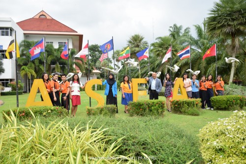 NSTRU President welcomes a group of SEA-Teacher Students from Philippines and Indonesia to NSTRU