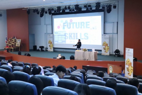 The Faculty of Management Sciences, Nakhon Si Thammarat Rajabhat University provided the Singha Biz Course Project 11th