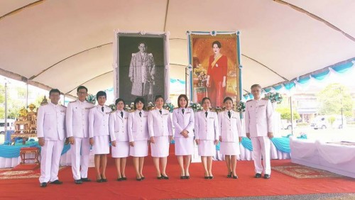 ตัวแทนผู้บริหาร คณาจารย์ บุคลากร และนักศึกษา ร่วมพิธีลงนามถวายพระพรพระนางเจ้าสิริกิติ์ พระบรมราชินีนาถ ในรัชกาลที่ 9