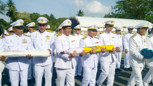 ผู้บริหาร มรภ.นศ. ร่วมพิธีอัญเชิญผ้าพระบฏพระราชทานสมเด็จพระเจ้าอยู่หัว