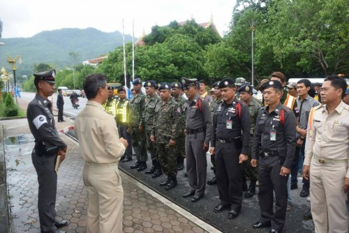 แขวงทางหลวงนครศรีธรรมราชที่1 จัดระเบียบร้านค้าเขตทางหลวง  หน้ามหาวิทยาลัยราชภัฏนครศรีธรรมราช